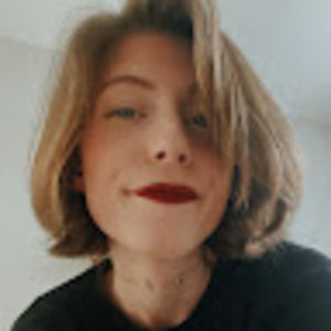 Meet your Posher, Chloe